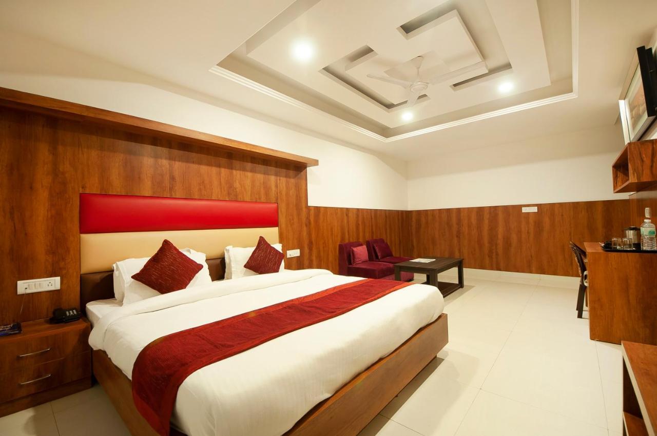 Hotel Sm Suits Near Delhi Airport-Unit By Grand Urban Luxury Нью-Дели Экстерьер фото