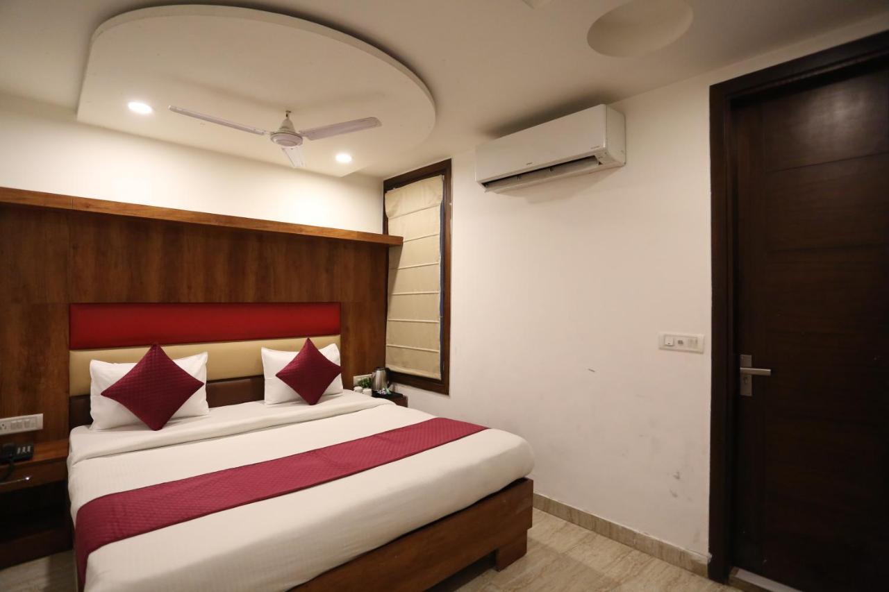 Hotel Sm Suits Near Delhi Airport-Unit By Grand Urban Luxury Нью-Дели Экстерьер фото