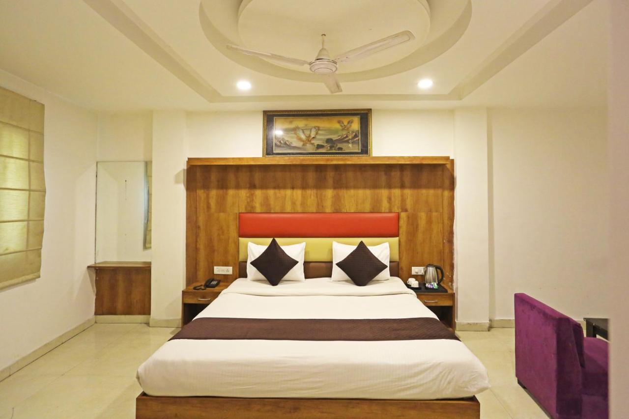 Hotel Sm Suits Near Delhi Airport-Unit By Grand Urban Luxury Нью-Дели Экстерьер фото