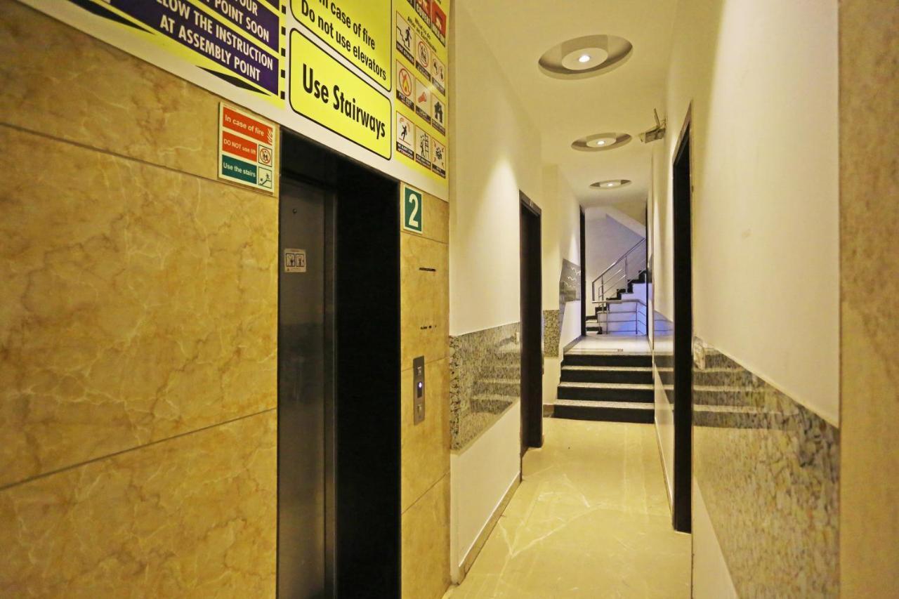 Hotel Sm Suits Near Delhi Airport-Unit By Grand Urban Luxury Нью-Дели Экстерьер фото