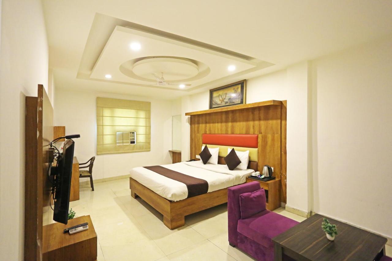 Hotel Sm Suits Near Delhi Airport-Unit By Grand Urban Luxury Нью-Дели Экстерьер фото
