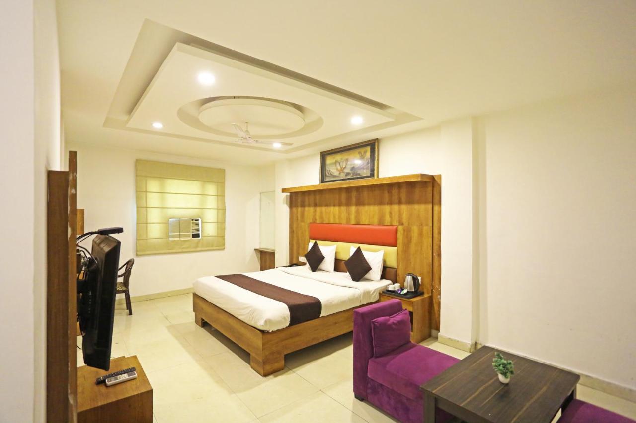 Hotel Sm Suits Near Delhi Airport-Unit By Grand Urban Luxury Нью-Дели Экстерьер фото